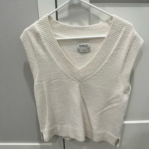 Abercrombie sweater vest